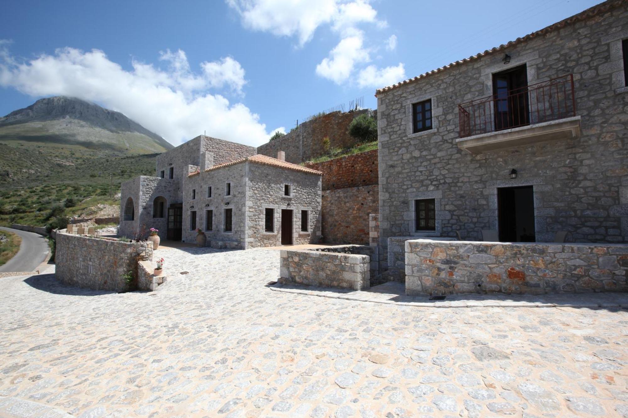 Vasilios Apartments Hotel Limeni Exterior photo